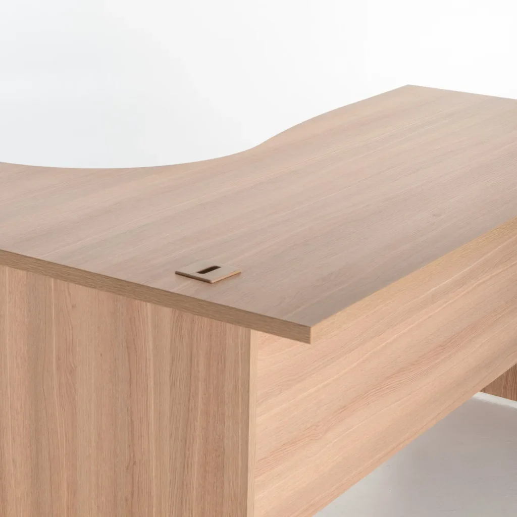 LOGO CORNER DESK -LEFT