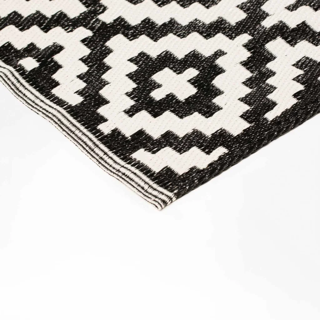MENO M1 INDOOR/OUTDOOR RUG  150 x 230 CM (BLACK/ WHITE)