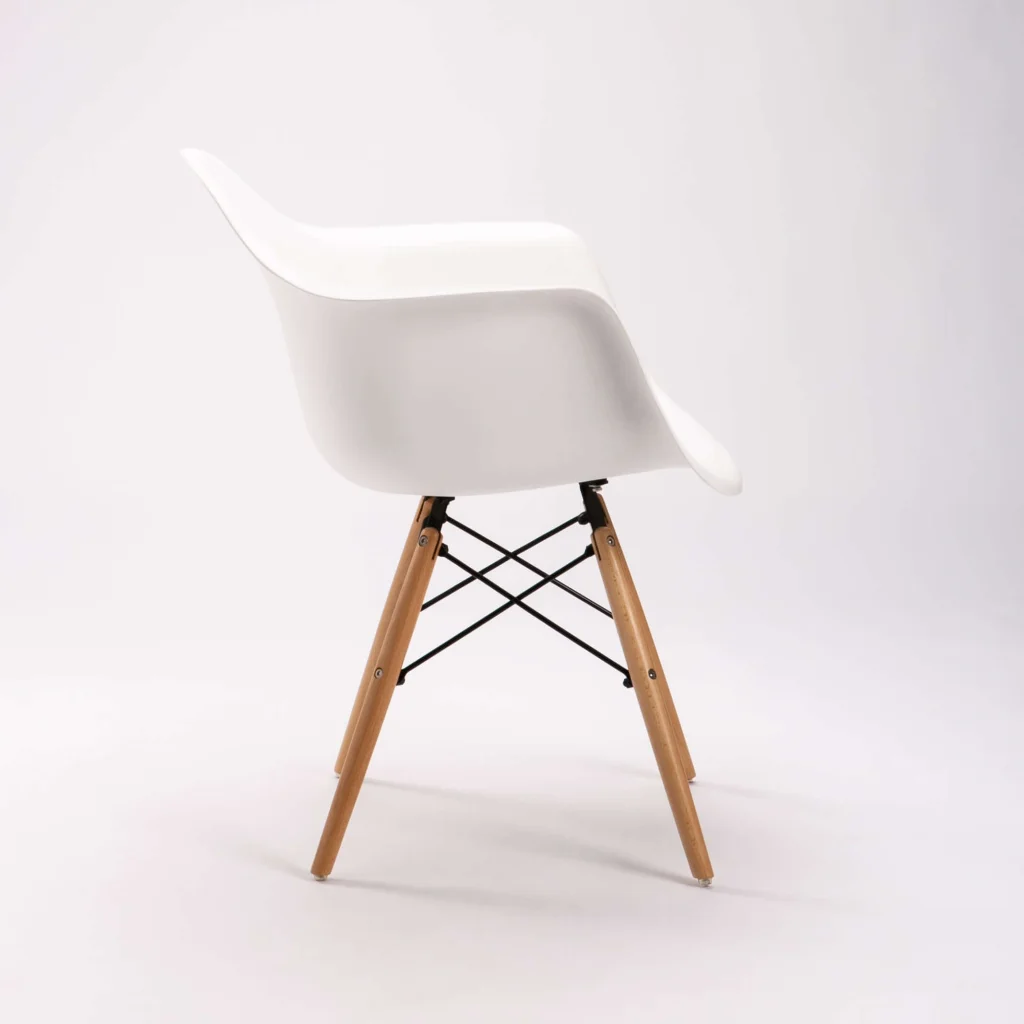 EMMY WOODEN LEG ARMCHAIR - WHITE