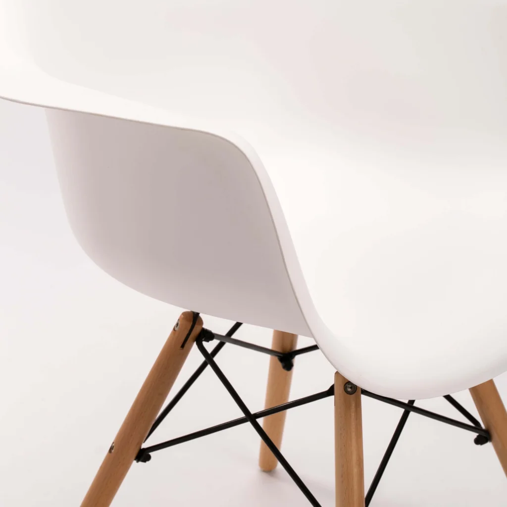 EMMY WOODEN LEG ARMCHAIR - WHITE